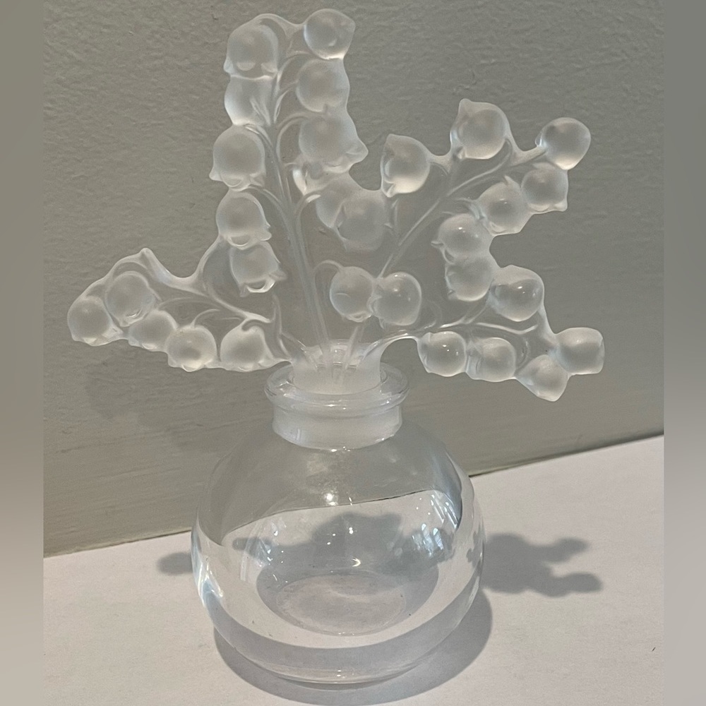 Lalique Claire Fontaine Perfume Bottle